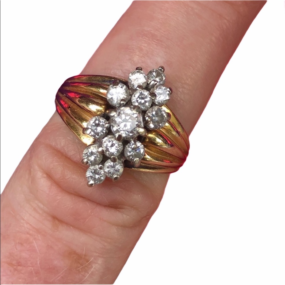 Spectacular 14k 1 TCW Diamond cluster ring VS2 appraisal 4600$ Value